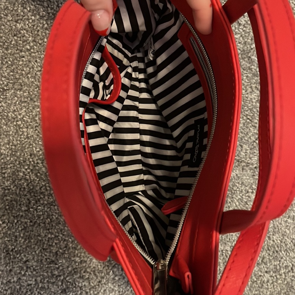 Purse - Picture 2 of 3